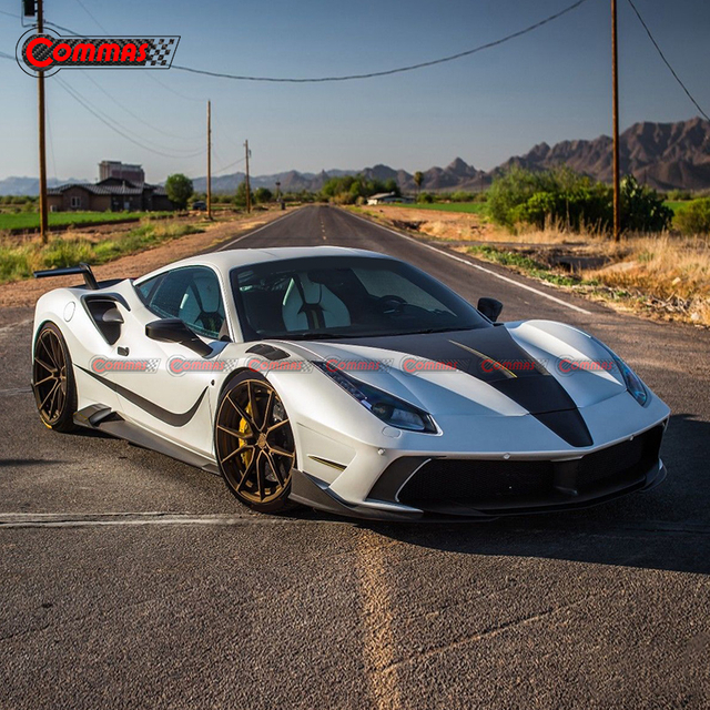 Parafanghi in fibra di carbonio stile Mansory per Ferrari 488