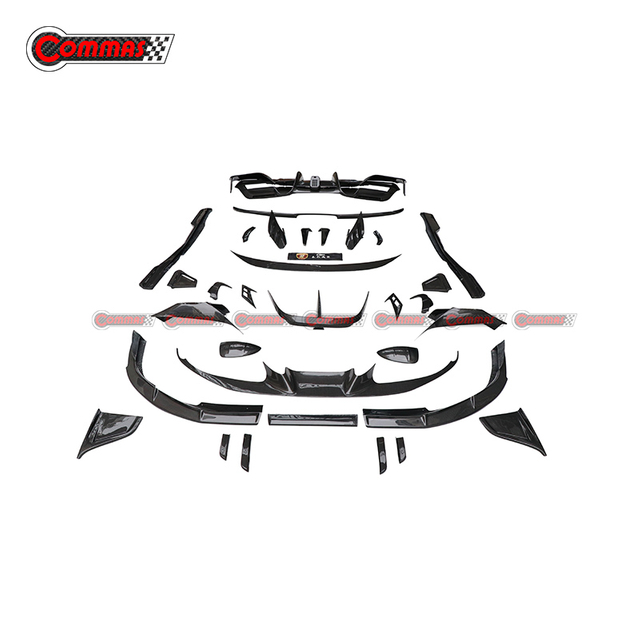 Kit carrozzeria Mansory in fibra di carbonio per Ferrari F8