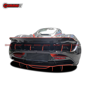 Labbro del diffusore posteriore in fibra di carbonio stile Vorsteiner per Mclaren 720S