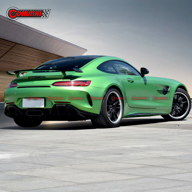 Diffusore per labbro del paraurti posteriore in fibra di carbonio stile GTR per Mercedes Benz AMG GT GTS
