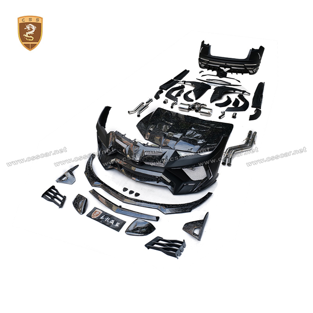 Kit carrozzeria Mansory Lamborghini Urus in fibra di carbonio 