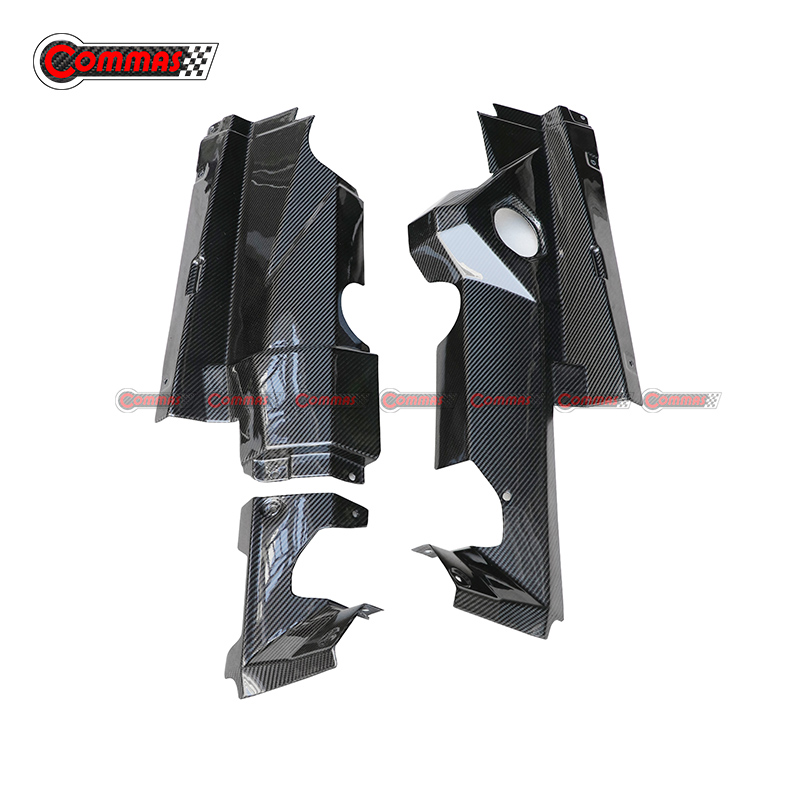 Interni del motore Lamborghini LP700 in fibra di carbonio