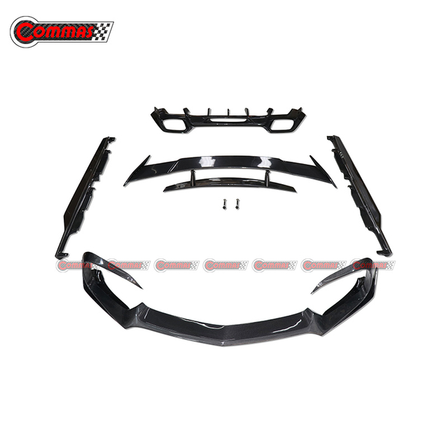 Kit corpo in fibra di carbonio stile Renntech per Mercedes Benz AMG GT GTS