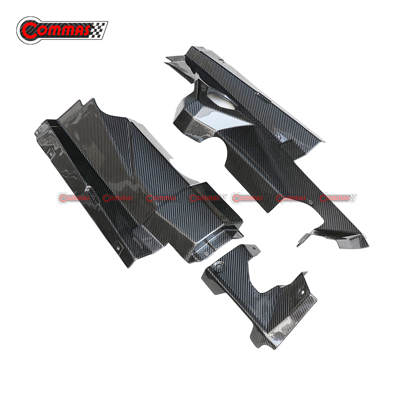 Interni del motore Lamborghini LP700 in fibra di carbonio