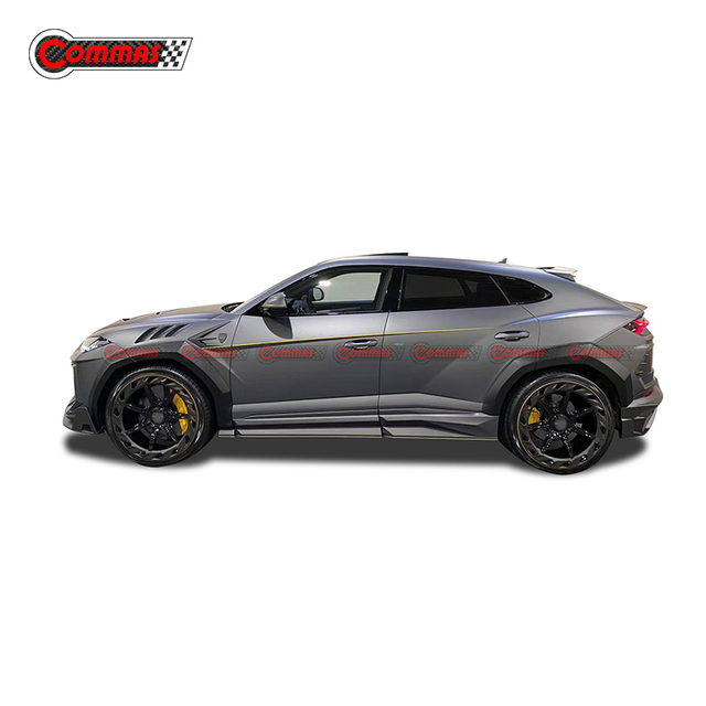 Kit carrozzeria Mansory in mezza fibra di carbonio per Lamborghini Urus